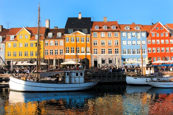 Exploring the historic harbours of Copenhagen